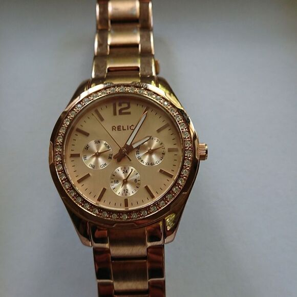 Fossil Relic rose gold tone watch